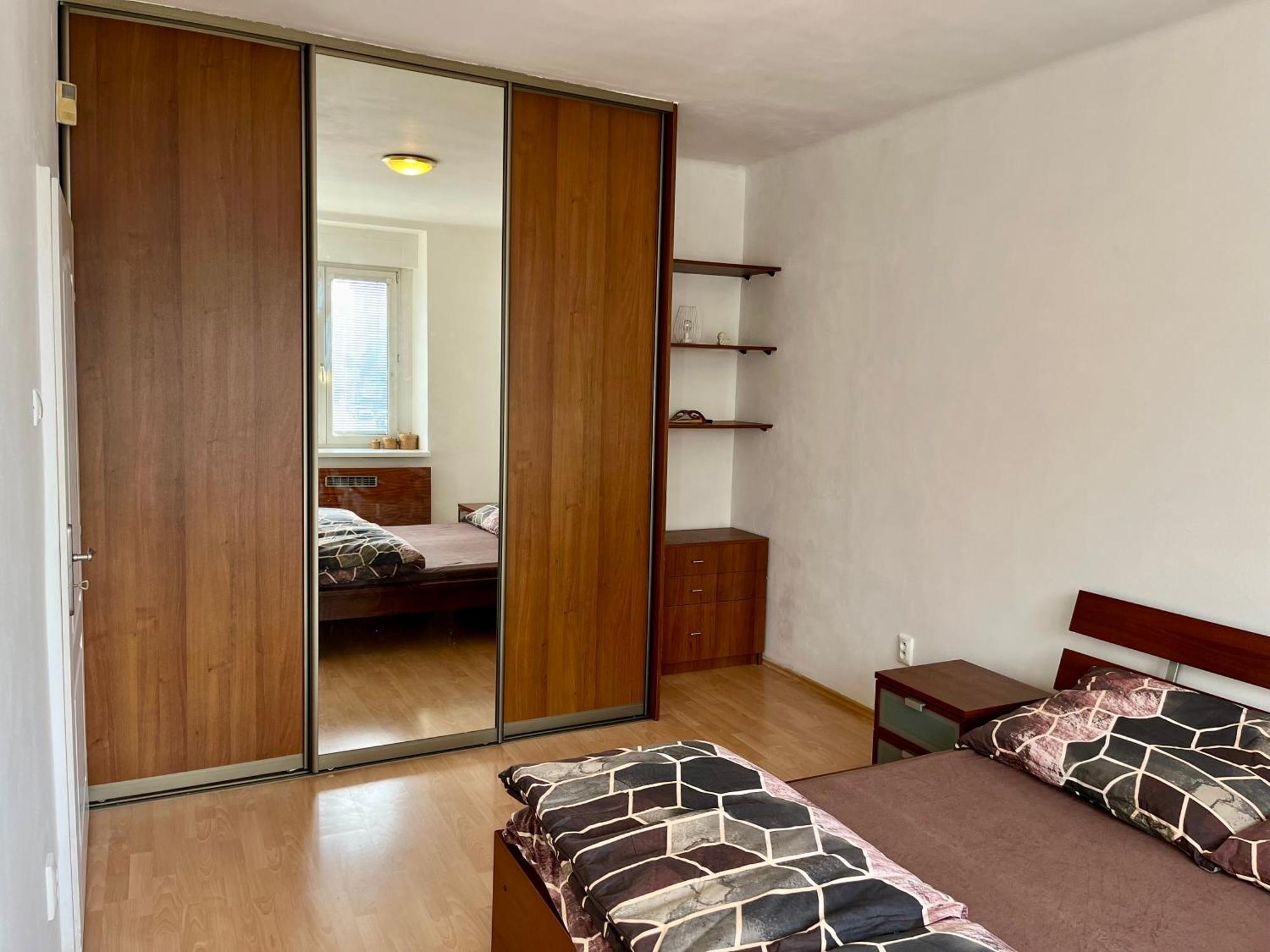 Victory Apartment Братислава Екстер'єр фото